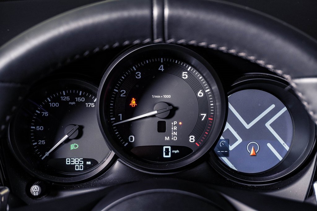 Certified 2025 Porsche Macan image 21