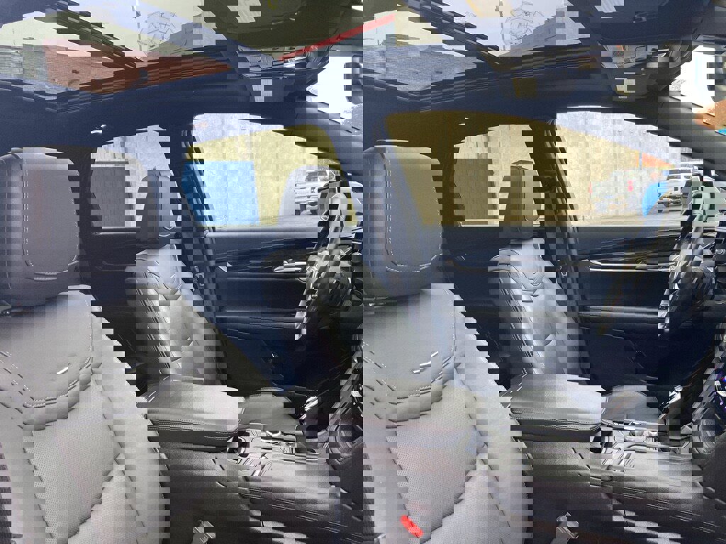 Used 2025 Cadillac XT5 Premium Luxury image 24