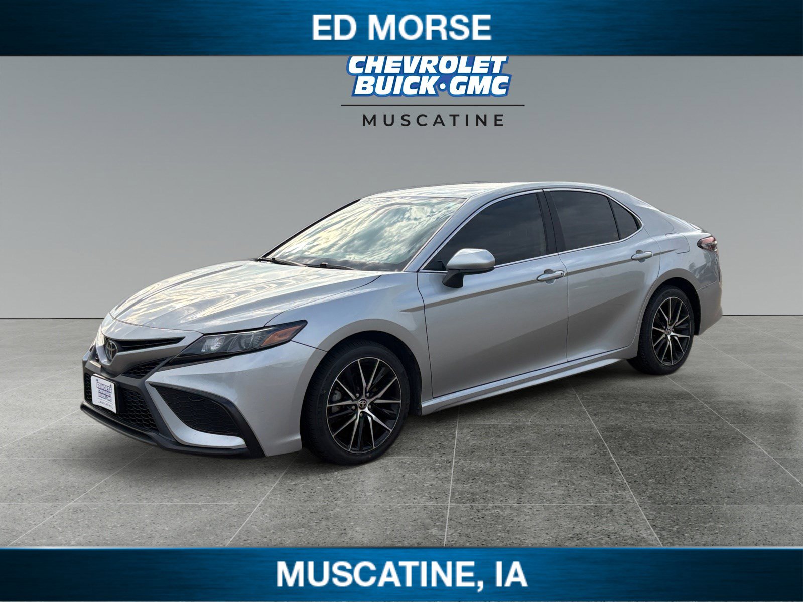 Used 2021 Toyota Camry SE FWD image 1