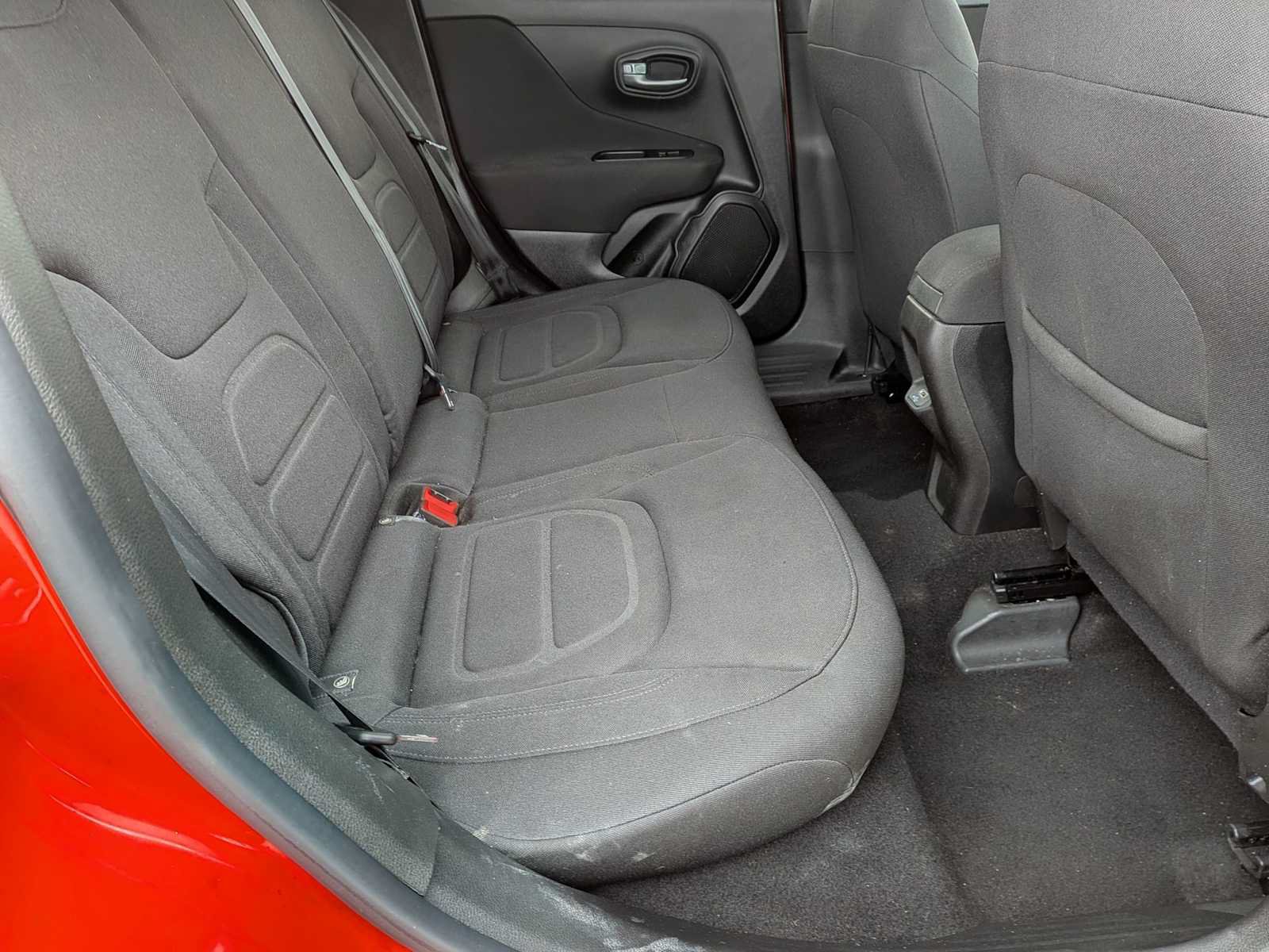 Certified 2020 Jeep Renegade Latitude FWD image 18