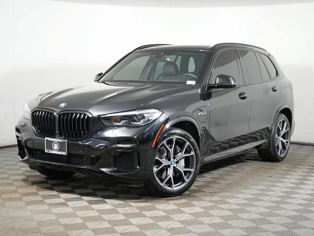 Used 2022 BMW X5 xDrive45e w/ M Sport Package image 1