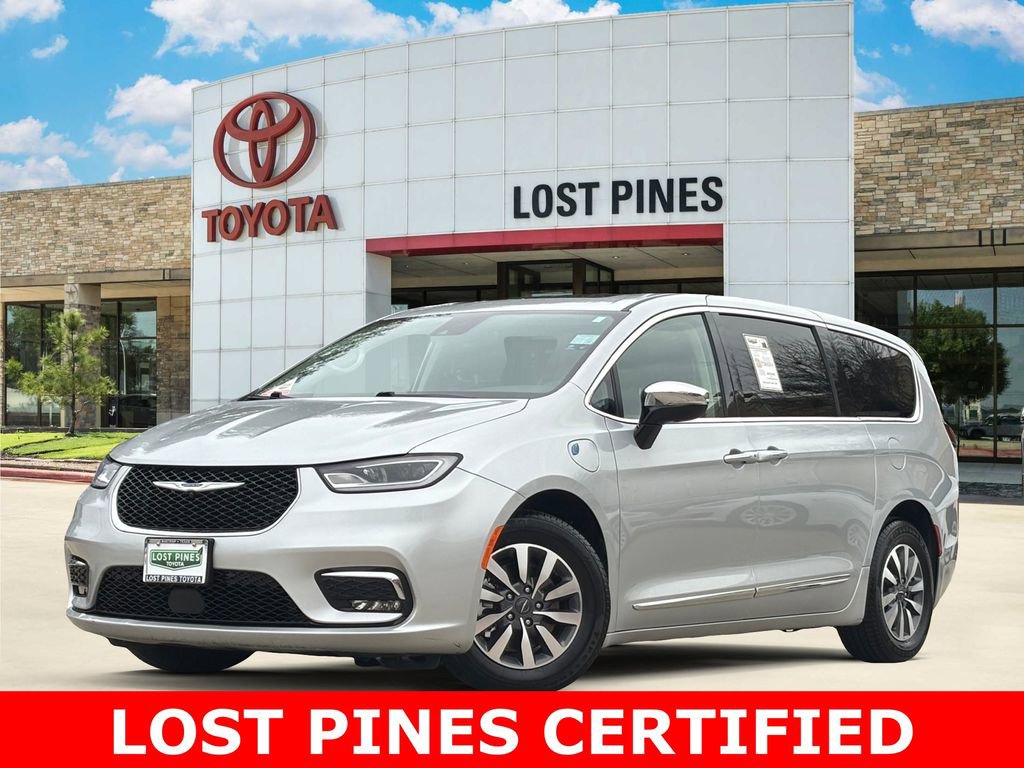 Used 2023 Chrysler Pacifica Limited image 1