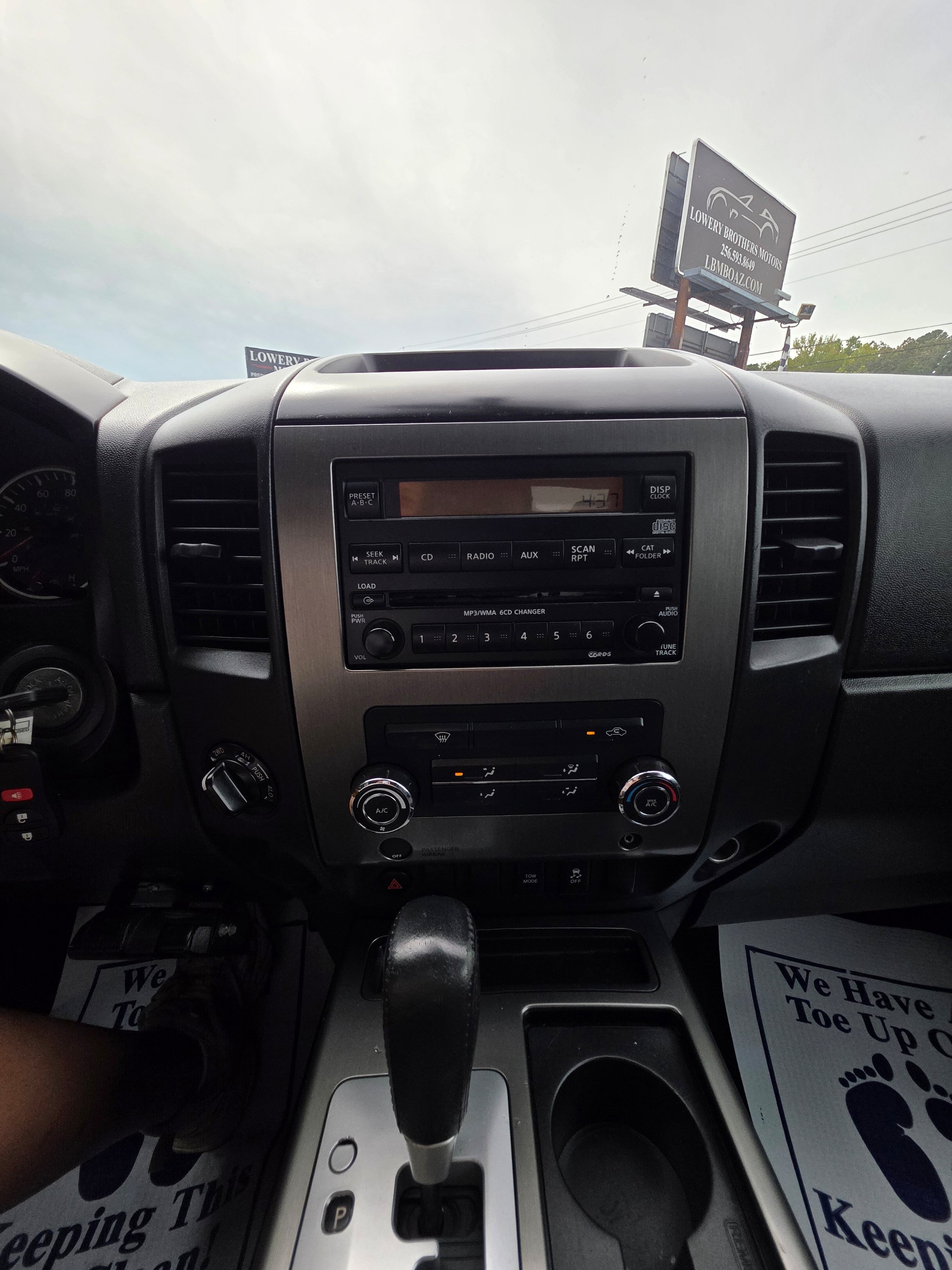 Used 2012 Nissan Titan SV w/ SV Value Truck Pkg AWD/4WD image 11