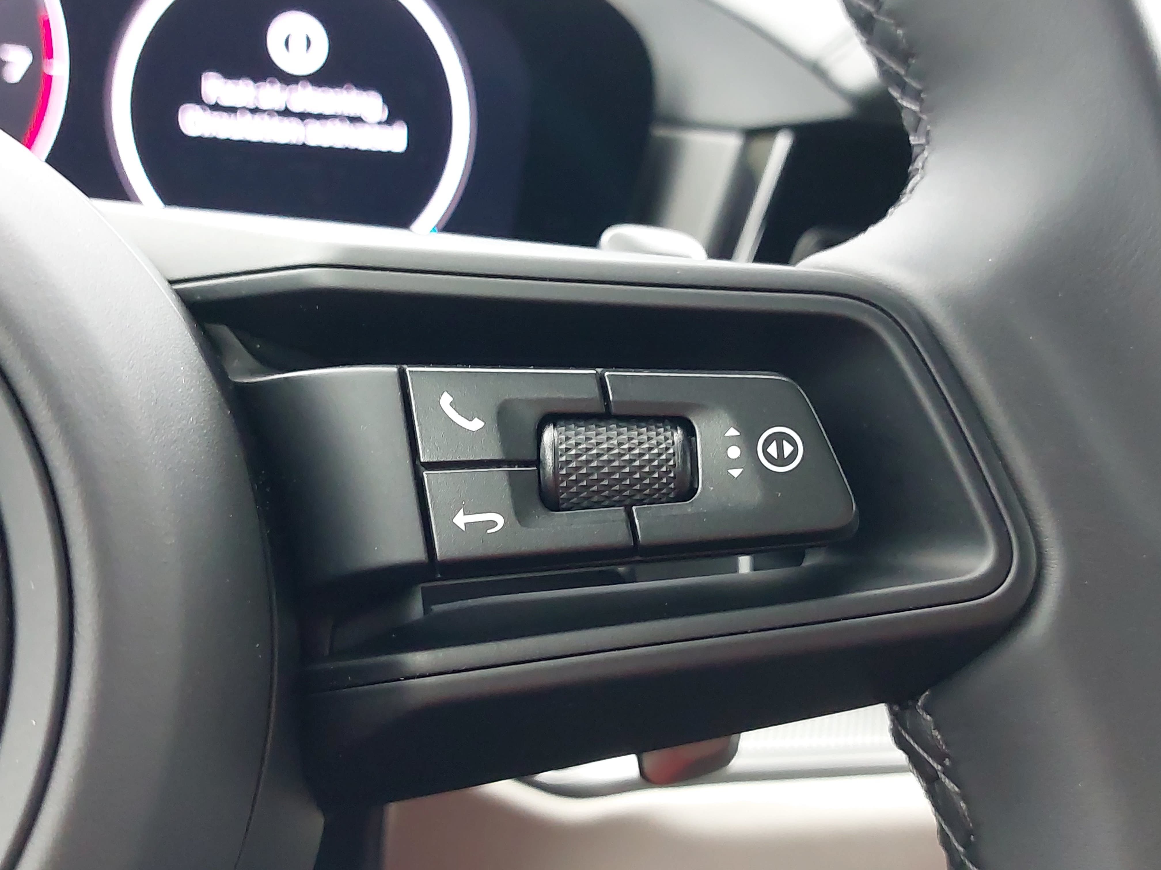 Certified 2026 Porsche Cayenne AWD/4WD image 20