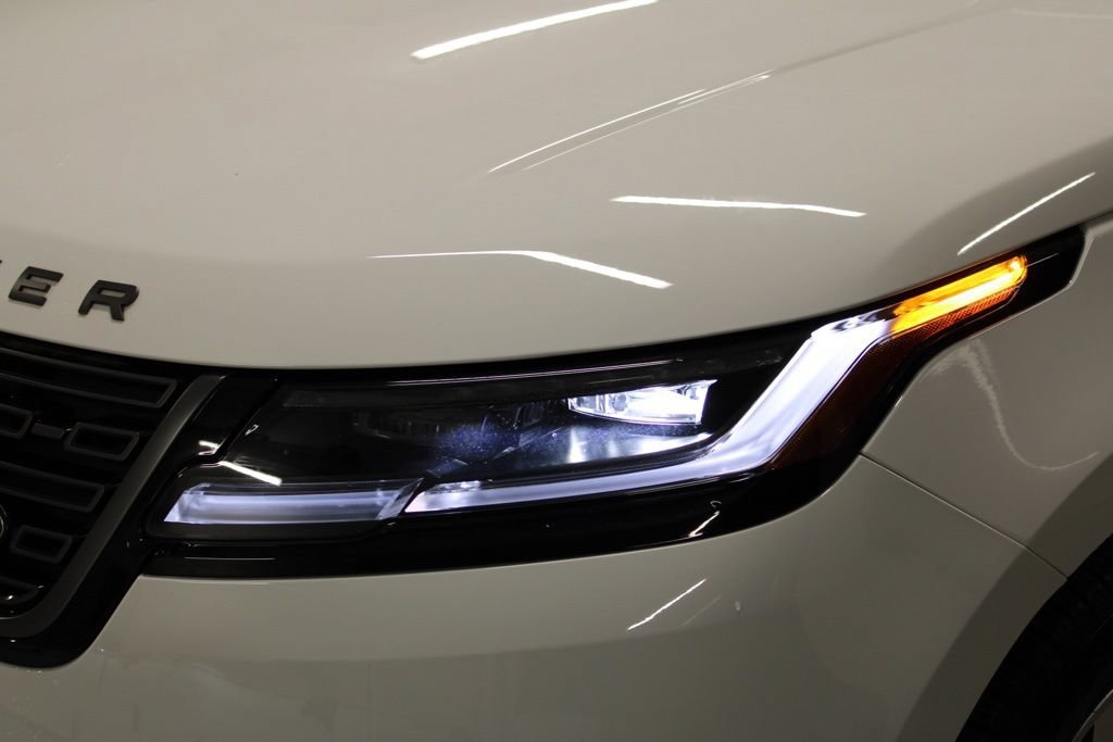 Certified 2025 Land Rover Range Rover Velar S AWD/4WD image 9