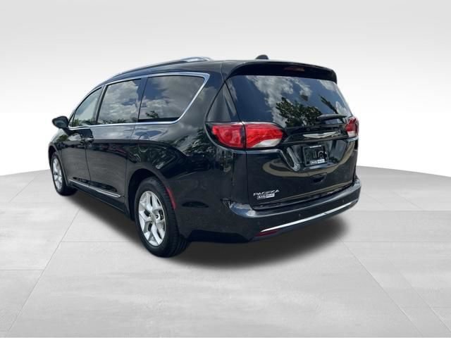 Used 2020 Chrysler Pacifica Touring-L Plus w/ Tire & Wheel Group FWD image 5