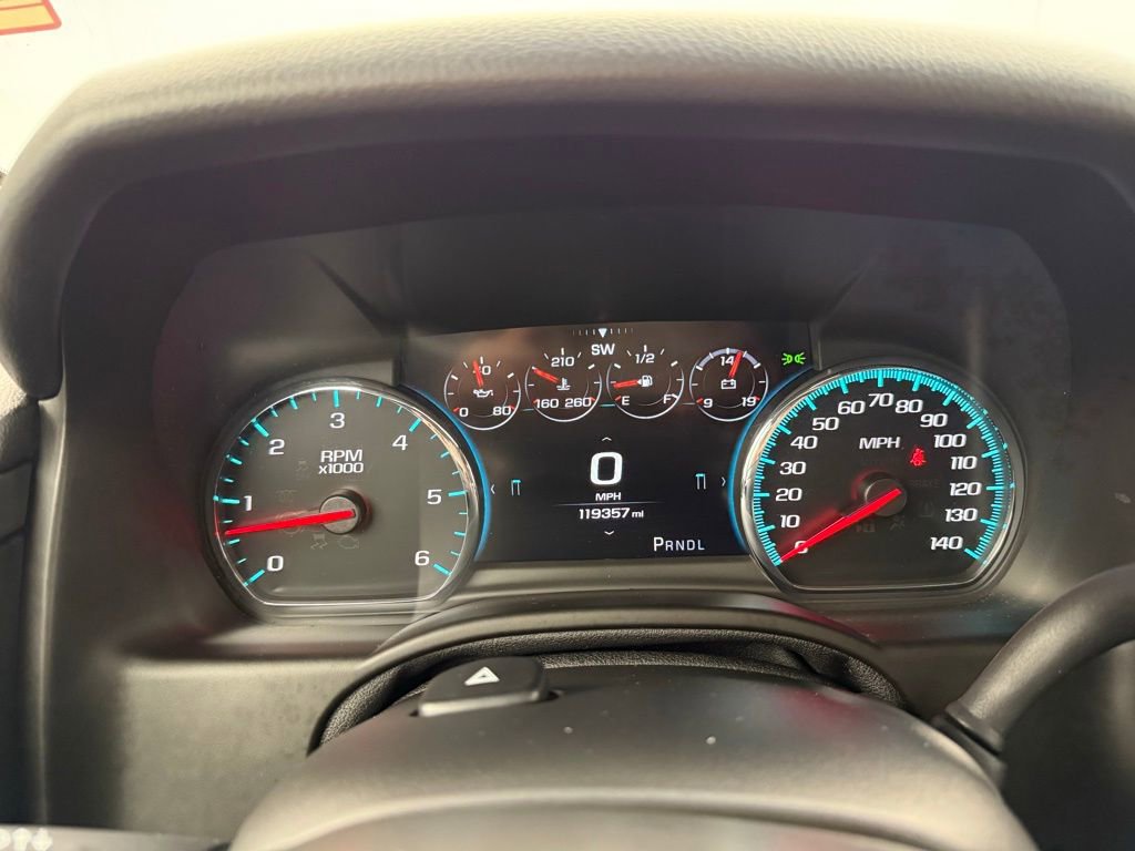 Used 2019 Chevrolet Suburban Premier w/ Premier Plus Edition AWD/4WD image 4