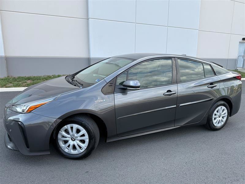 Used 2021 Toyota Prius FWD image 4