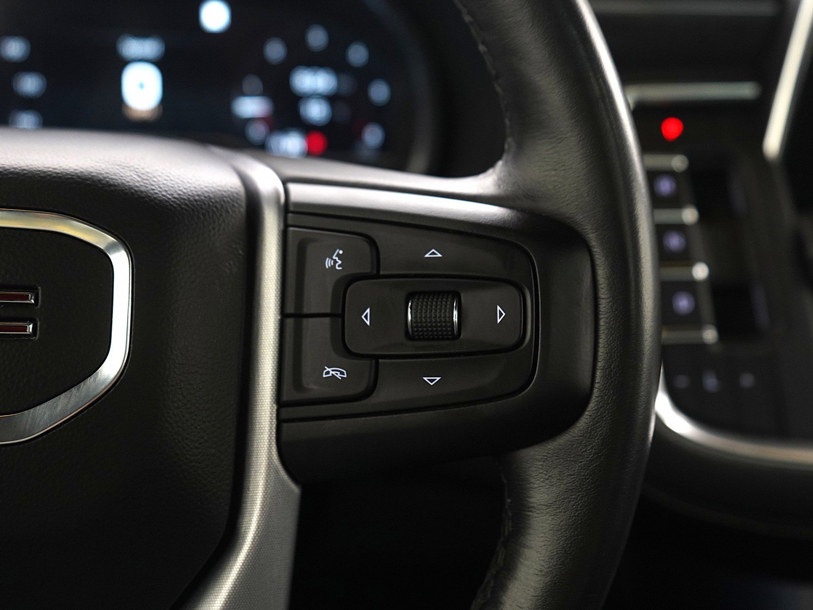 Used 2022 GMC Yukon XL SLT image 28