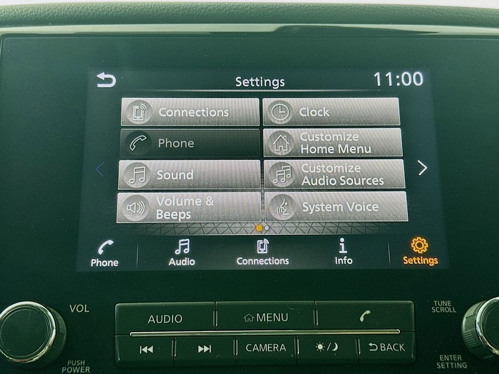 Used 2024 Nissan Titan SV AWD/4WD image 19