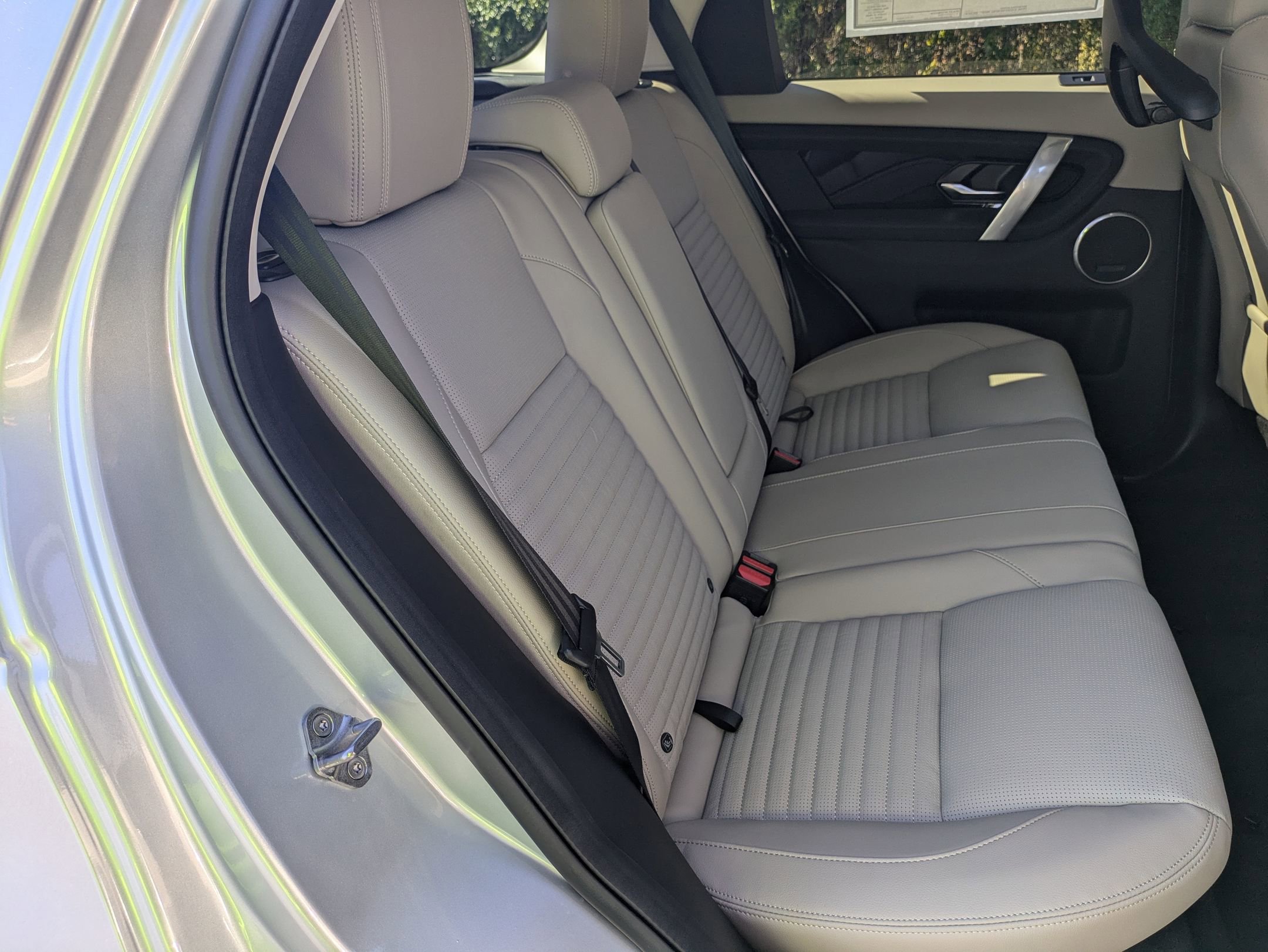 New 2025 Land Rover Discovery Sport S image 28