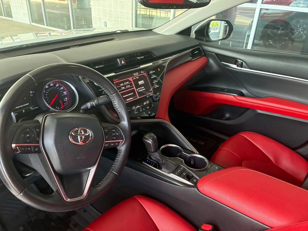 Used 2020 Toyota Camry XSE FWD image 10