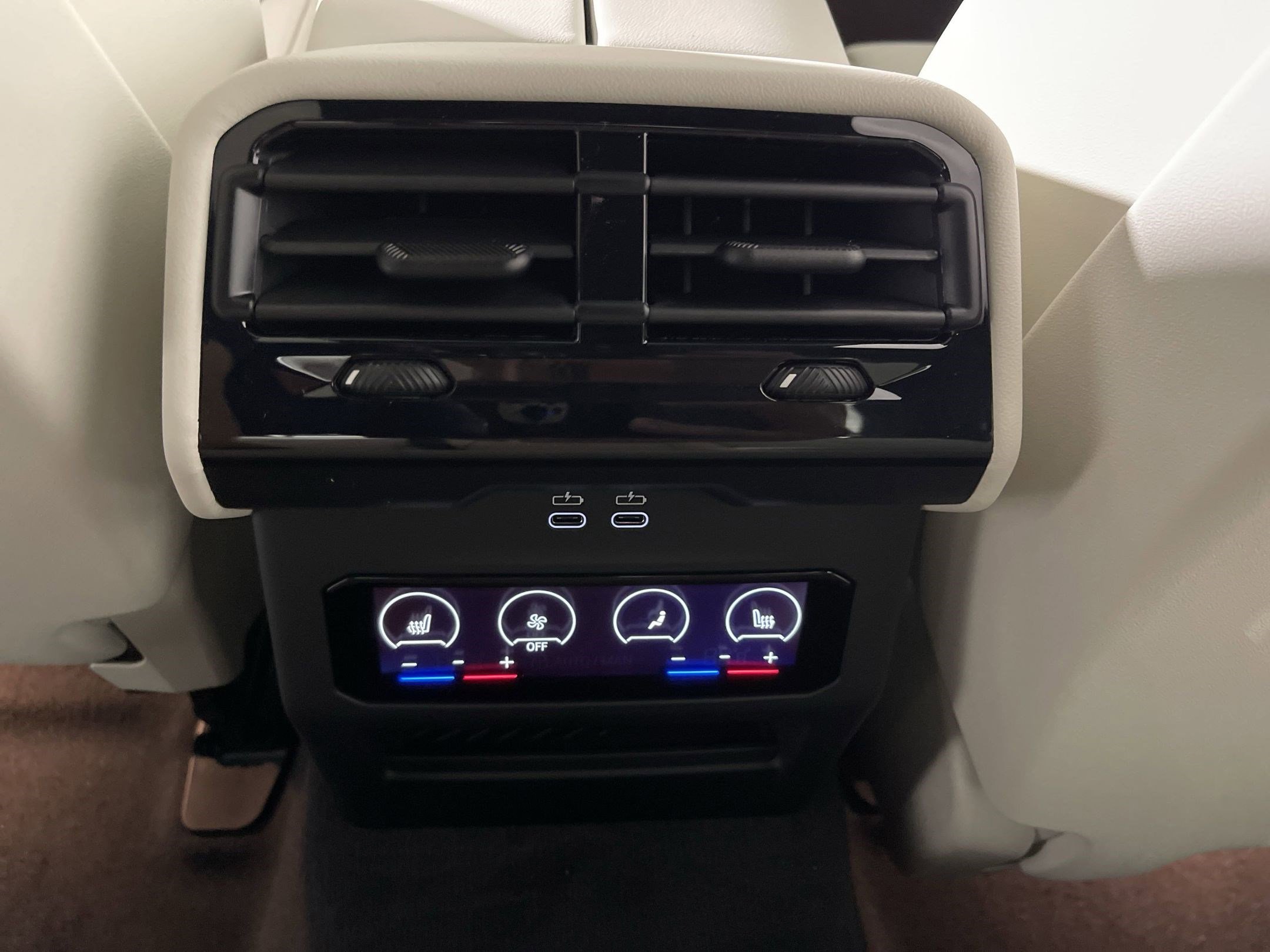 Used 2026 BMW 530i w/ Premium Package image 34