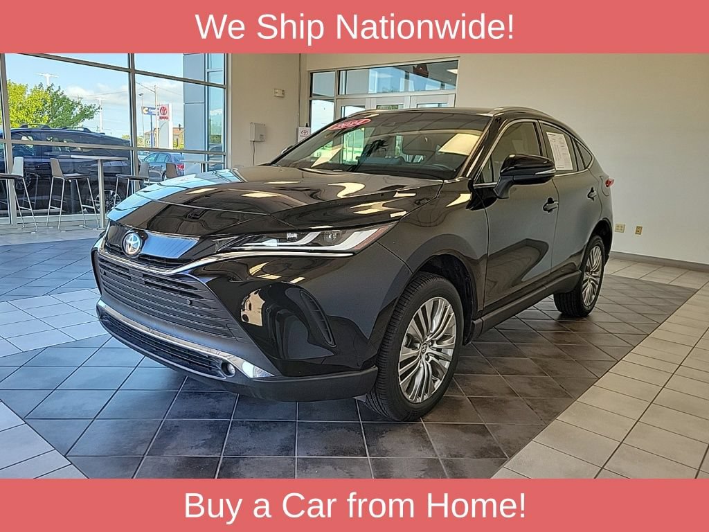 Used 2024 Toyota Venza XLE AWD/4WD image 2