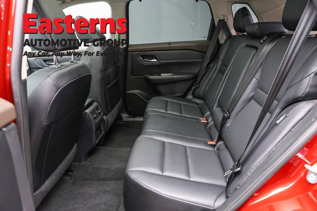 Used 2023 Nissan Rogue SV w/ SV Premium B Package AWD/4WD image 22