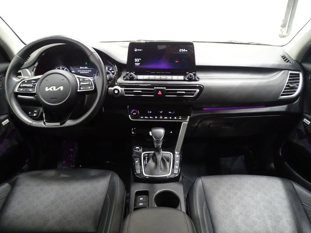 Used 2022 Kia Seltos SX image 28