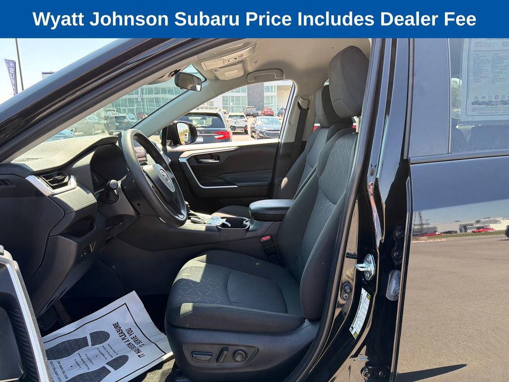Used 2024 Toyota RAV4 XLE AWD/4WD image 15