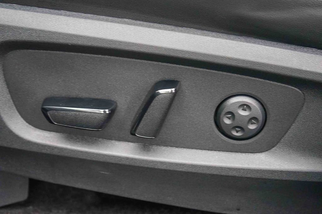 Certified 2025 INFINITI QX60 Luxe image 20