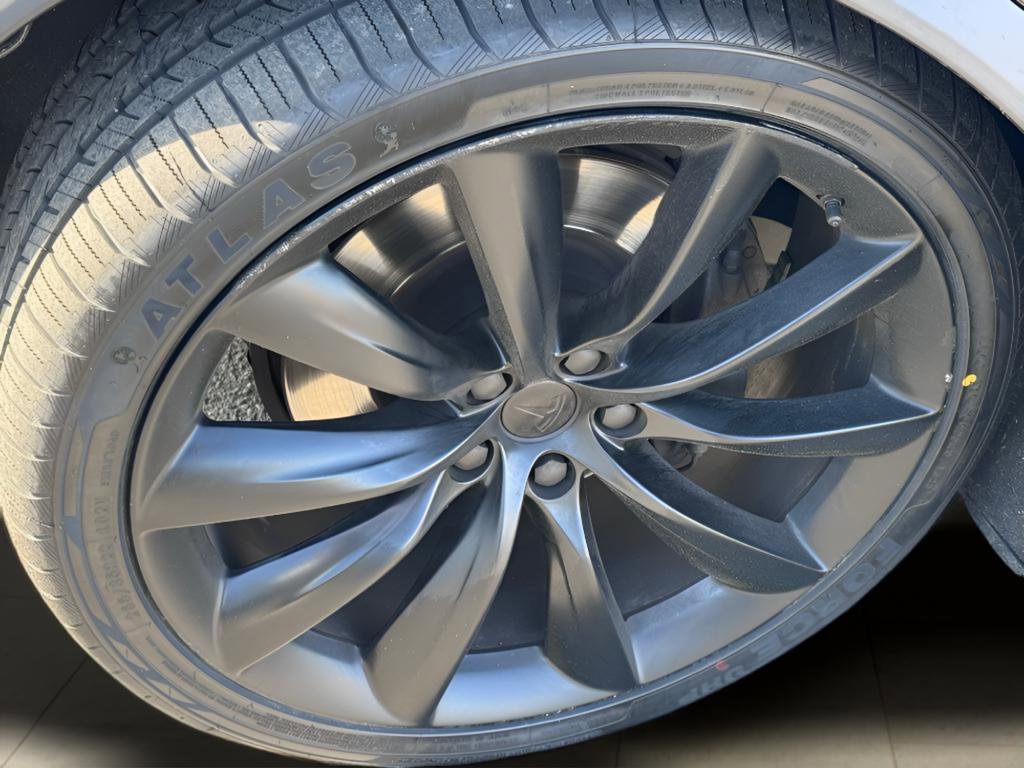 Used 2018 Tesla Model X 75D image 19