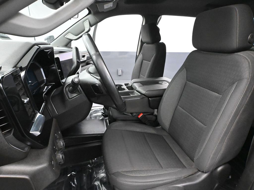 Used 2024 Chevrolet Silverado 2500 LT image 28