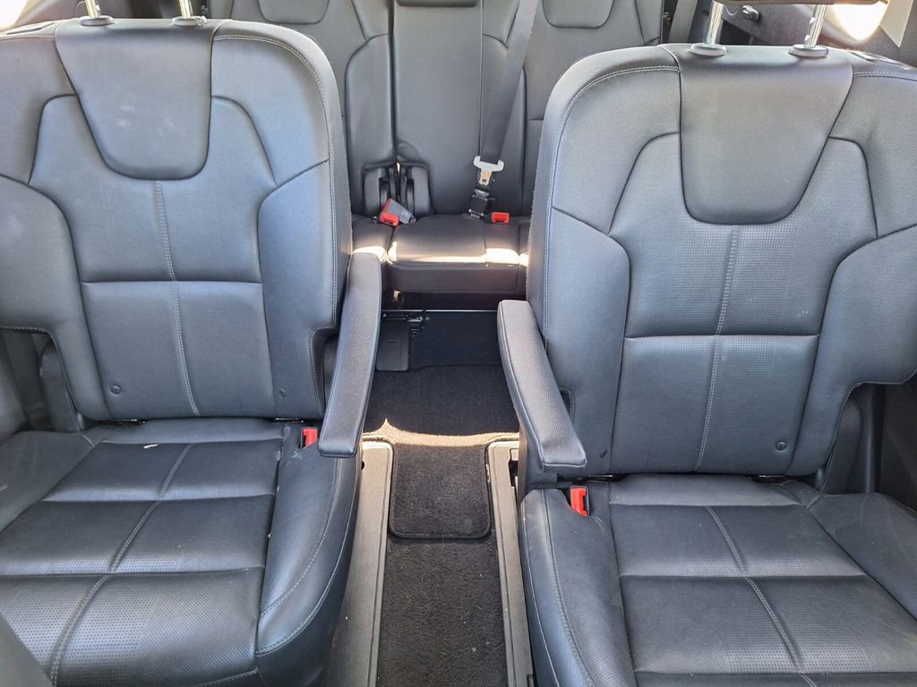 Used 2023 Kia Telluride EX w/ EX Captain's Chair Package image 25