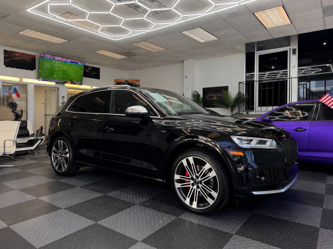 Used 2018 Audi SQ5 Prestige w/ Prestige Package AWD/4WD image 1