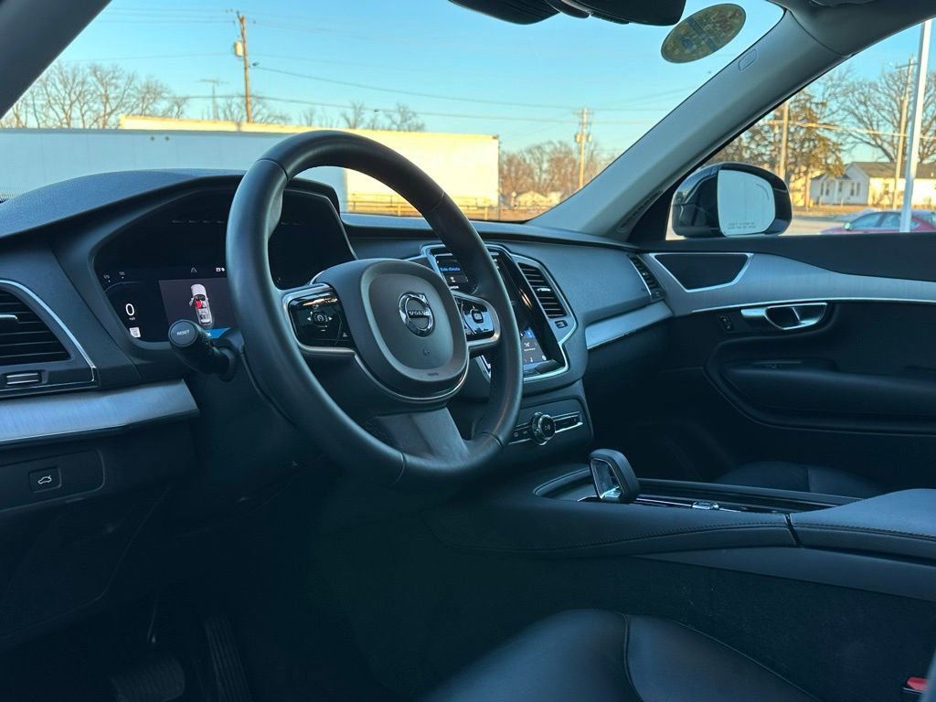 Used 2023 Volvo XC90 B5 Core w/ Protection Package Premier image 10