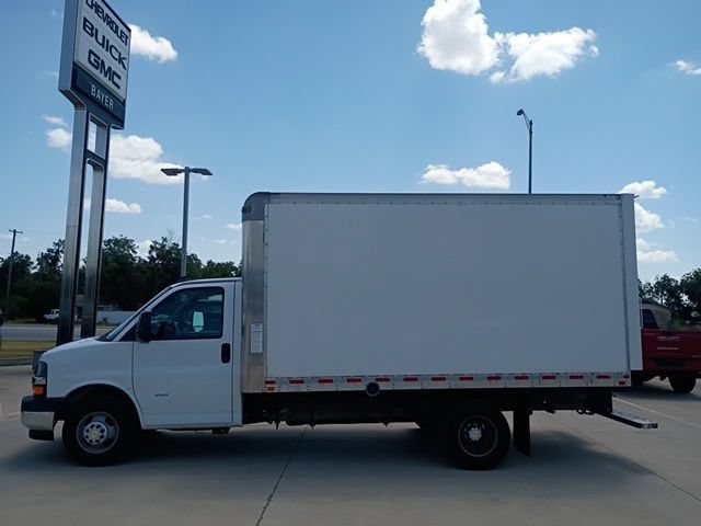 Used 2020 Chevrolet Express 3500 w/ Power Convenience Package RWD image 2