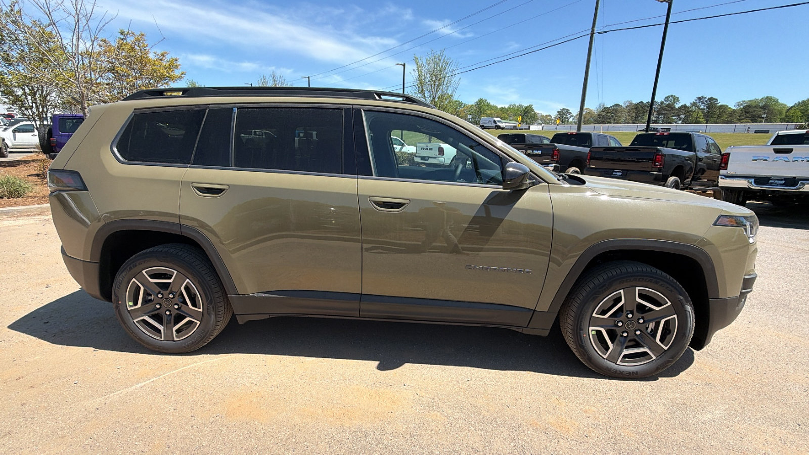 New 2026 Jeep Cherokee Laredo AWD/4WD image 7