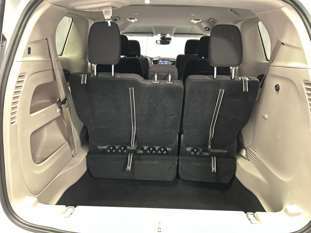 Used 2024 Chrysler Voyager LX FWD image 25