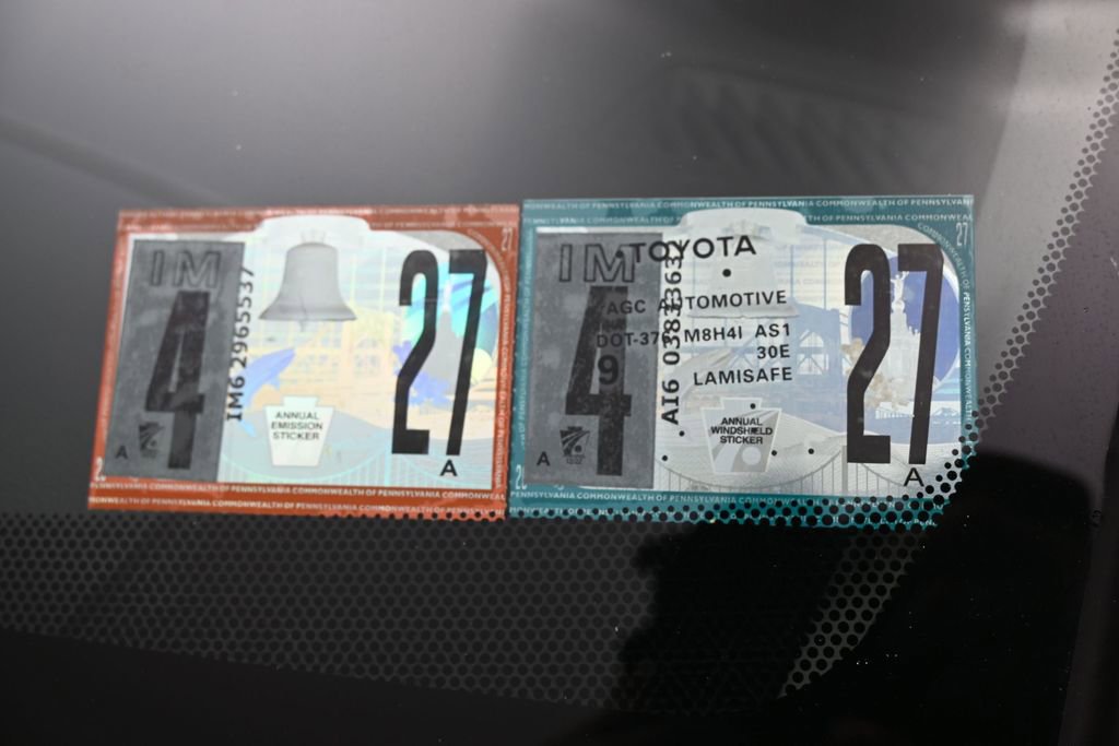 Used 2024 Toyota RAV4 LE image 9