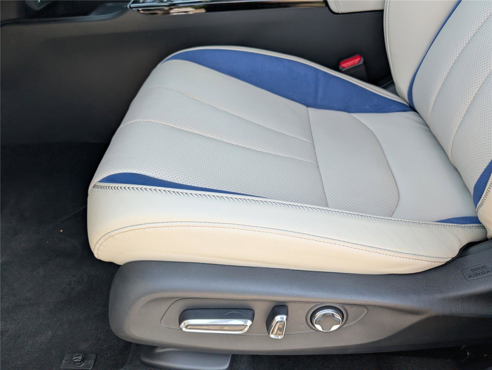 New 2026 Acura ADX A-Spec image 9