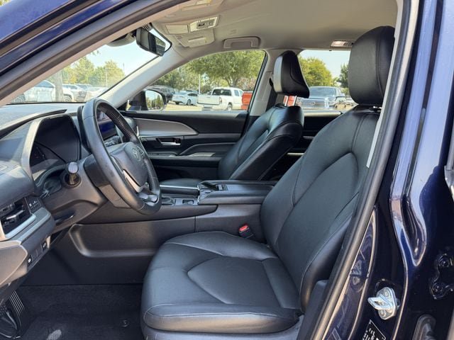 Certified 2024 Toyota Grand Highlander AWD image 24