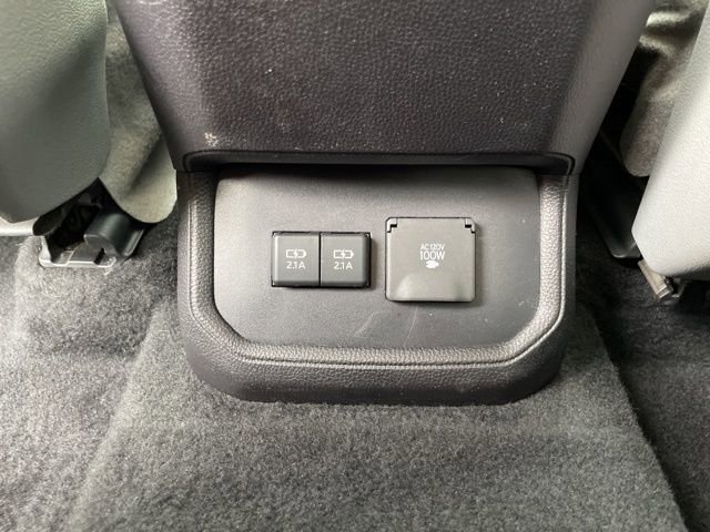 Used 2020 Toyota Highlander Limited AWD/4WD image 29