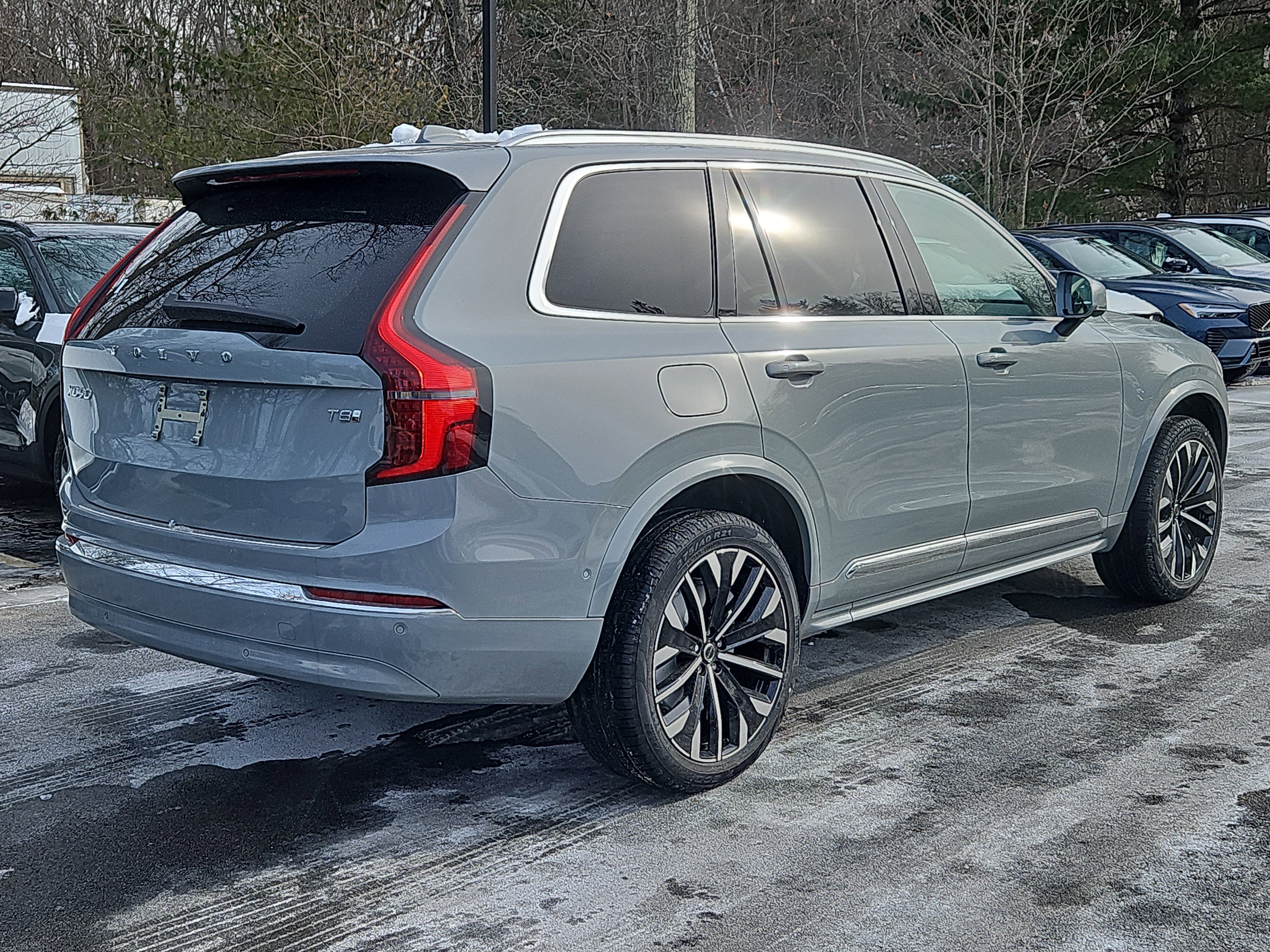 New 2026 Volvo XC90 T8 Ultra w/ Protection Package Premier image 2