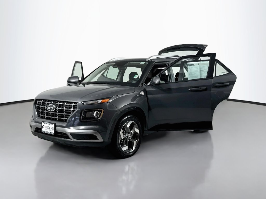 Used 2025 Hyundai Venue SEL FWD image 18