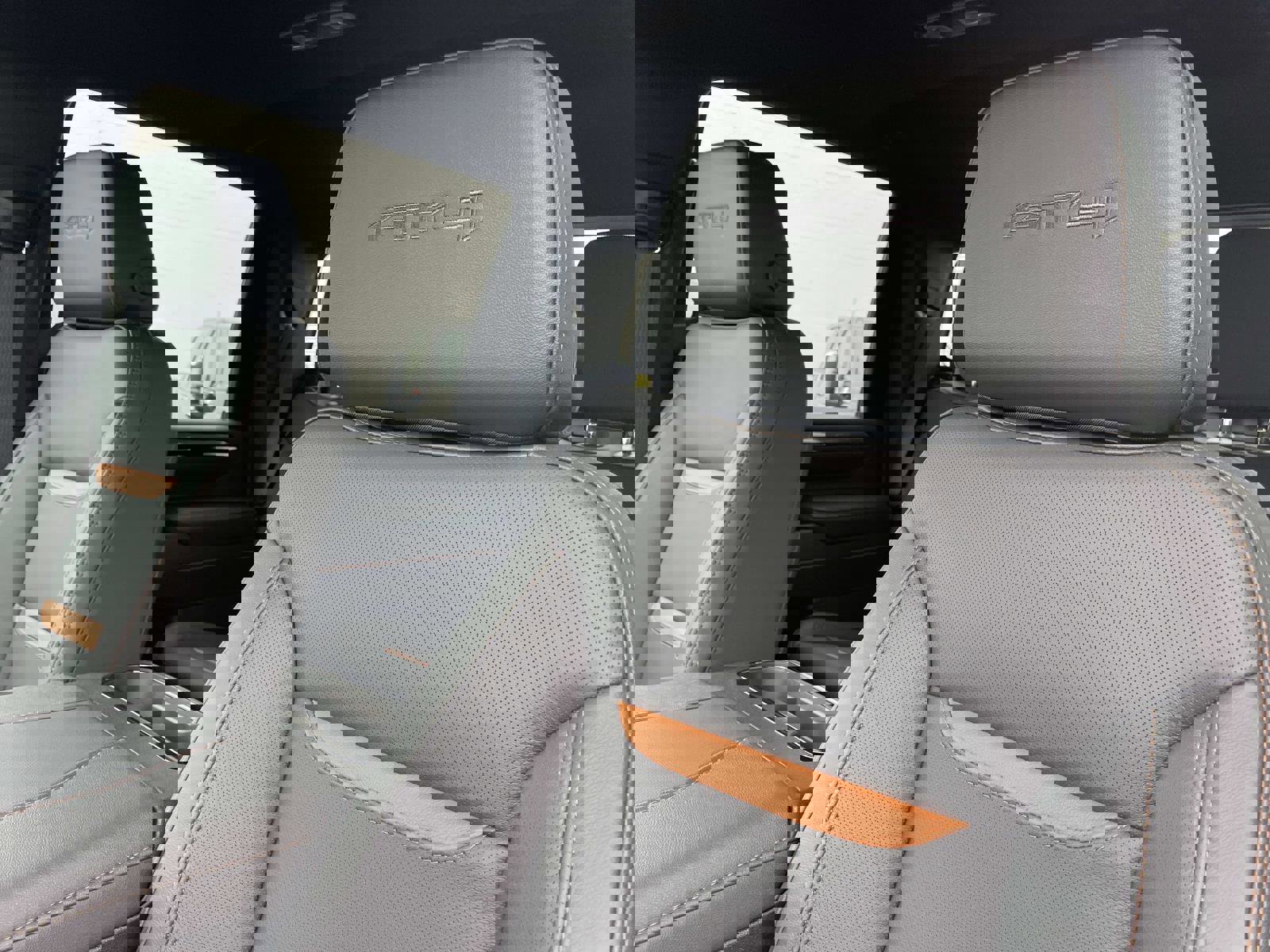 New 2026 GMC Sierra 2500 AT4 w/ AT4 Premium Plus Package image 23