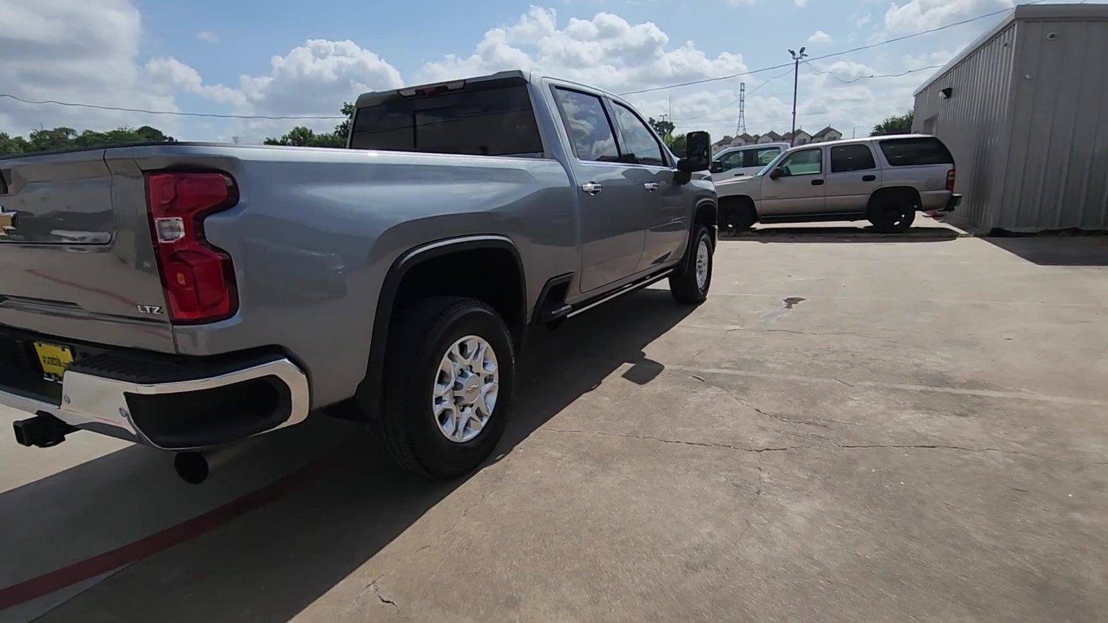 Certified 2024 Chevrolet Silverado 2500 LTZ w/ LTZ Premium Package AWD/4WD image 8