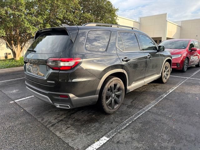 Used 2024 Honda Pilot Touring image 6