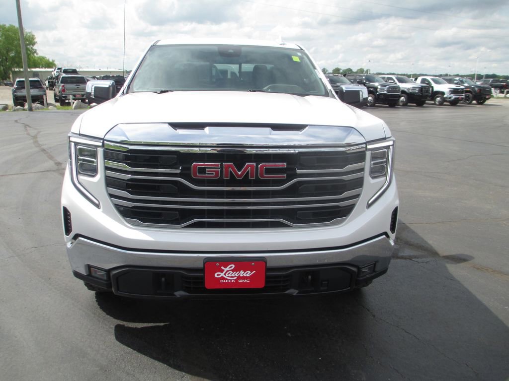 Used 2023 GMC Sierra 1500 SLT w/ SLT Convenience Package AWD/4WD image 14