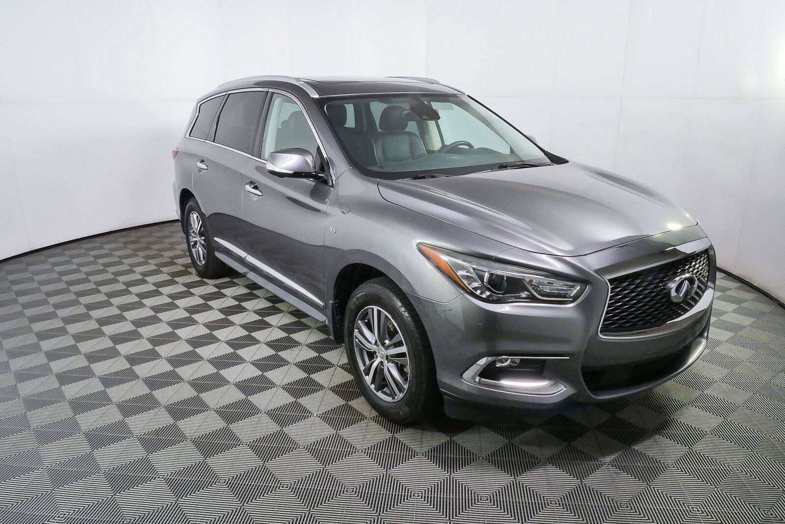 Used 2020 INFINITI QX60 Luxe w/ Essential Package