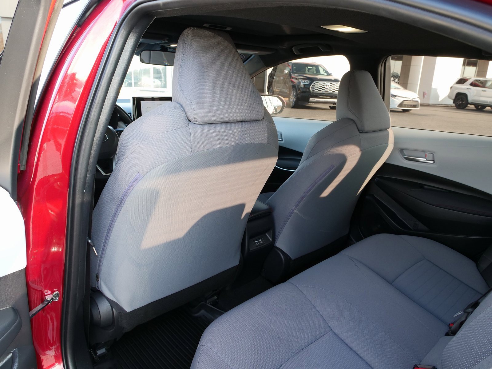 Used 2023 Toyota Corolla SE w/ SE Premium Package image 16