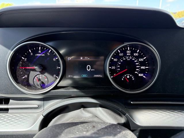 Used 2023 Kia Carnival LX image 31