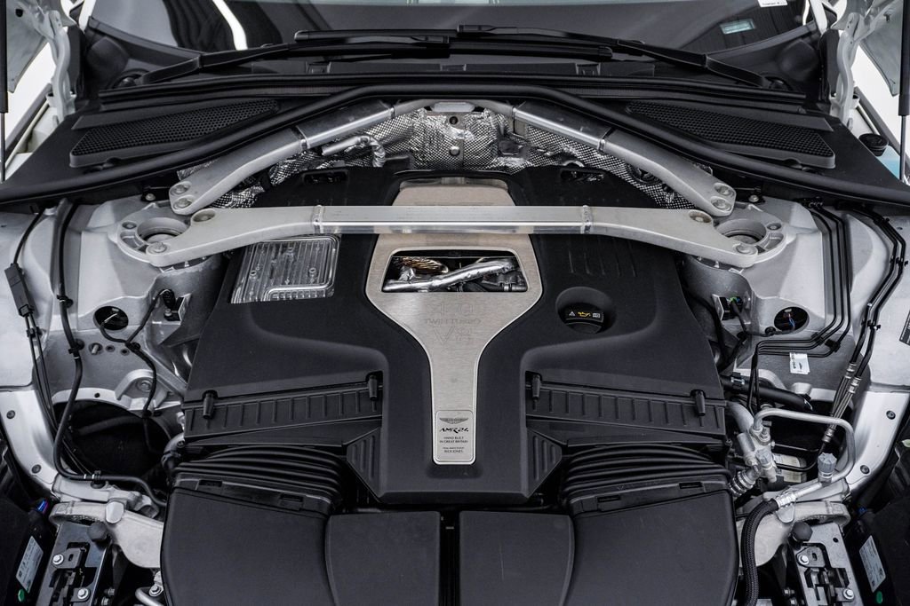 Used 2025 Aston Martin DBX 707 image 34