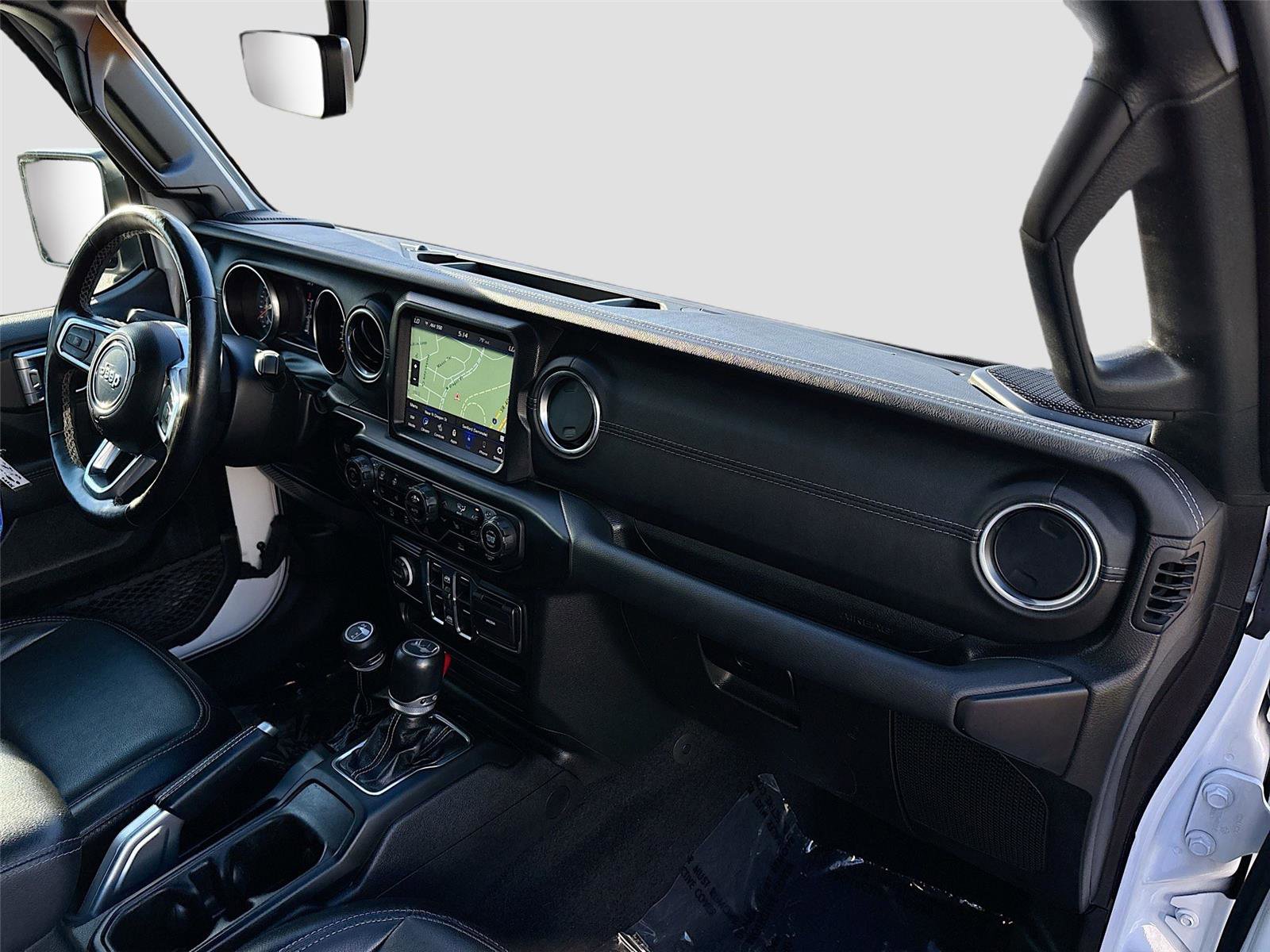 Used 2022 Jeep Wrangler Unlimited Sahara w/ LED Lighting Group AWD/4WD image 31