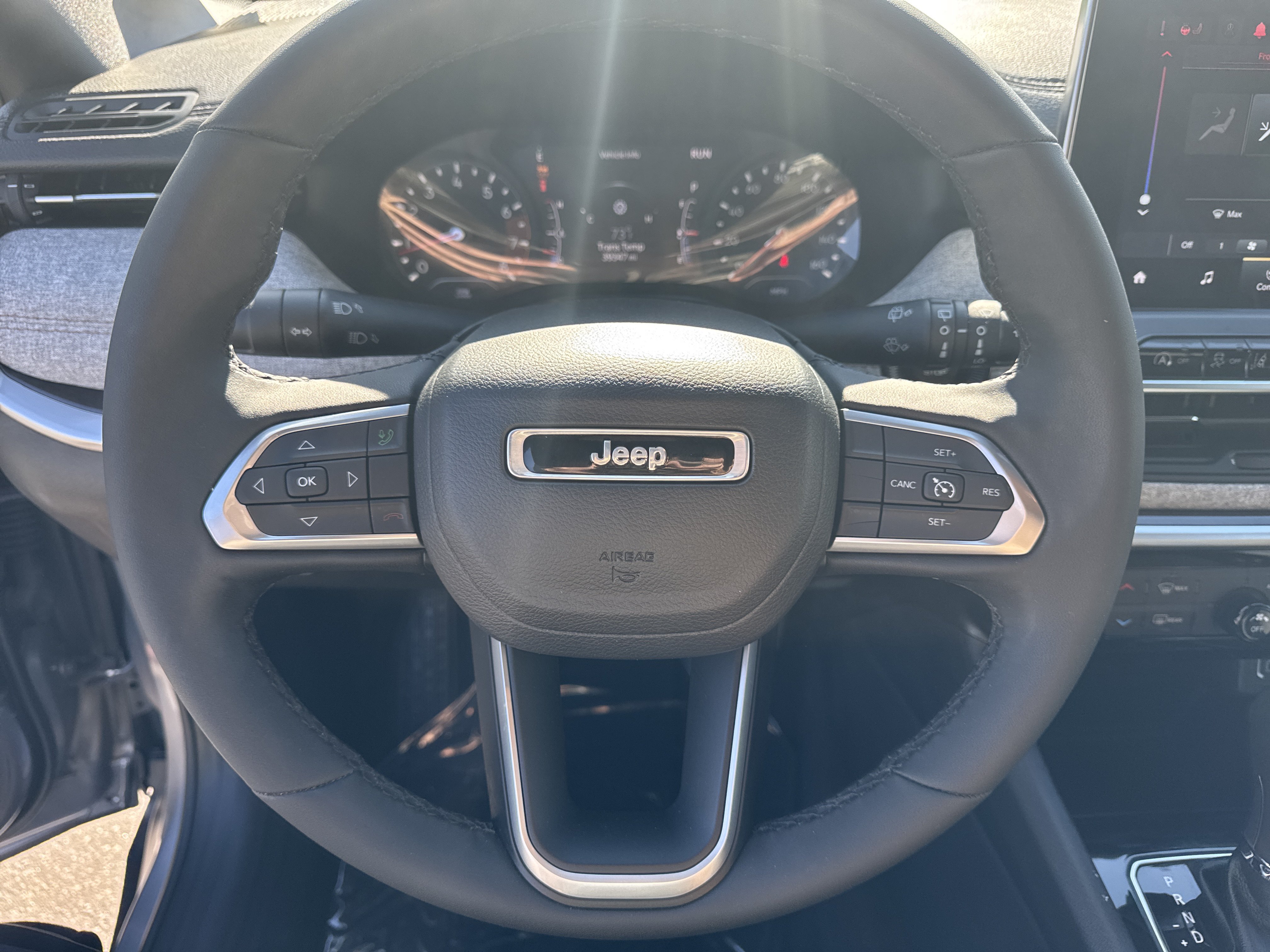 Used 2023 Jeep Compass Latitude AWD/4WD image 19