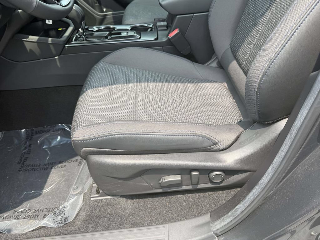 Certified 2026 Subaru Forester Premium w/ Base/Premium Package AWD/4WD image 17