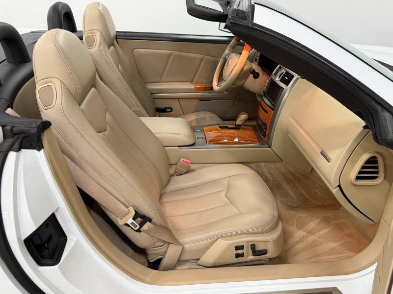 Used 2008 Cadillac XLR RWD image 21
