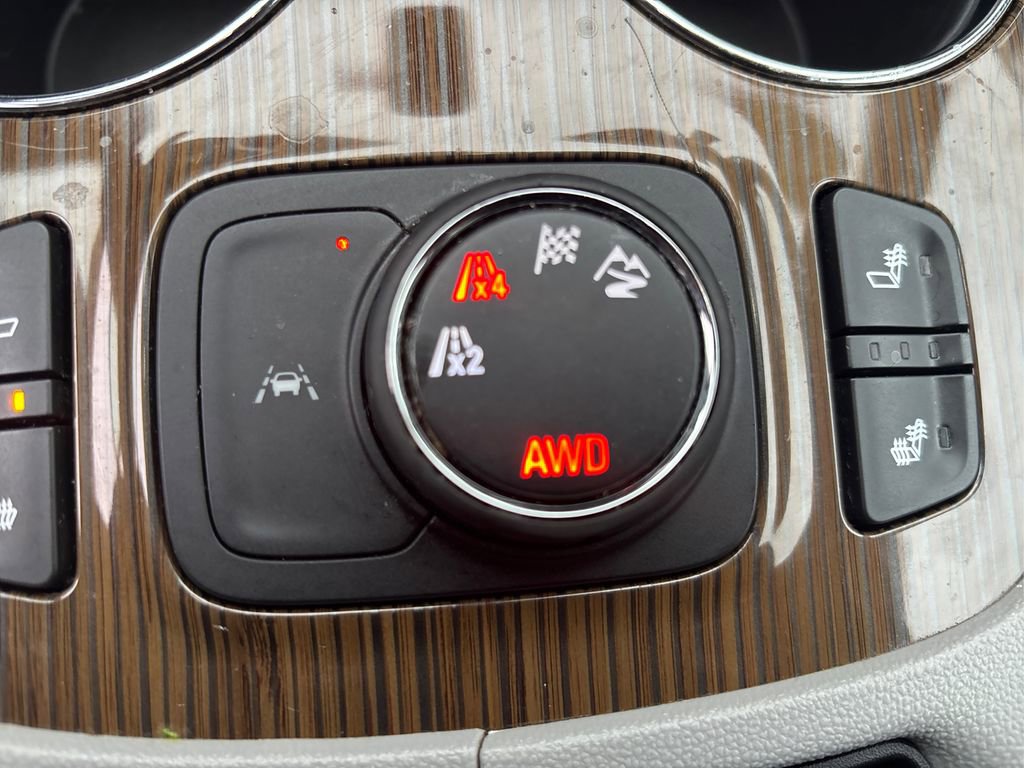 Used 2023 GMC Acadia SLE w/ Driver Convenience Package image 32