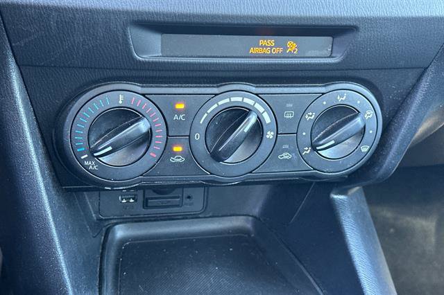 Used 2015 MAZDA MAZDA3 i Sport FWD image 19